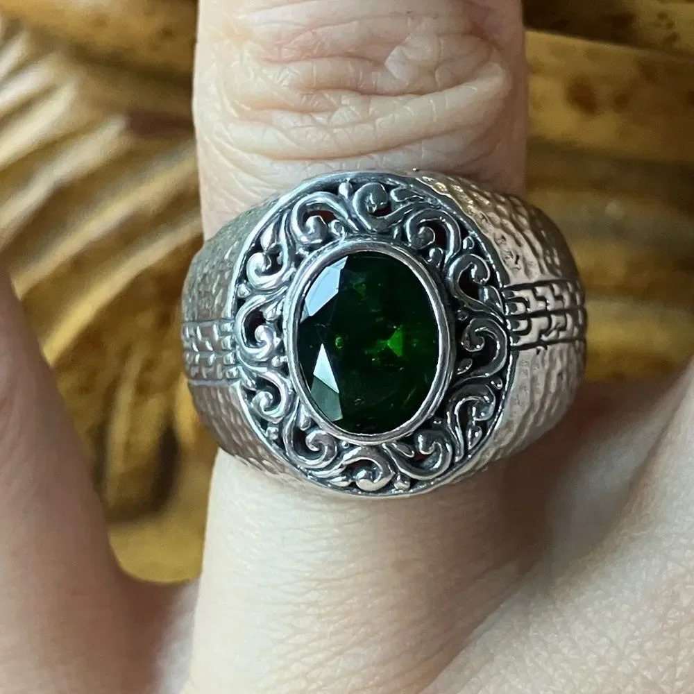 Natural Chrome Diopside Sterling Silver Hammered Ring Size 8